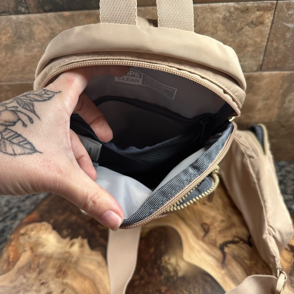 Adidas crossbody bag - Picture 6 of 7